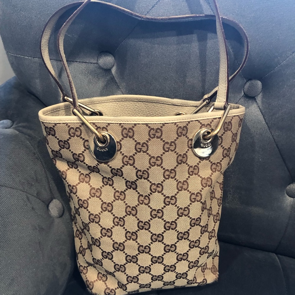 Gucci monogram bucket bag